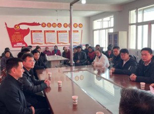 cq9电子官网入口集团董事长程鹏到帮扶村宣讲党的十九届六中全会精神和州第十三次党代会精神